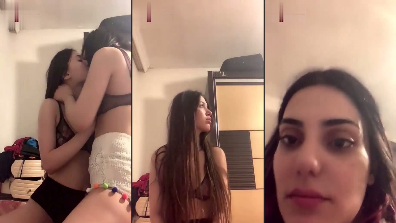 Liseli Türk kızlar ateşli sevişiyor